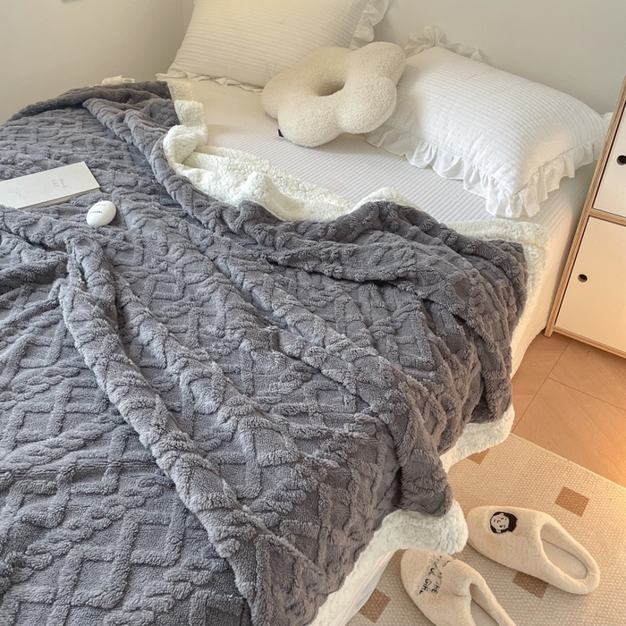 91家纺网 家纺一手货源 找家纺 栩裕纺织2025新款塔夫绒&羊羔绒毛毯家用毯子 塔夫绒-绅士灰