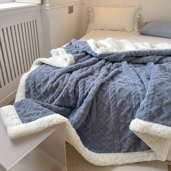 91家纺网 家纺一手货源 找家纺 栩裕纺织2025新款塔夫绒&羊羔绒毛毯家用毯子 塔夫绒-星空蓝