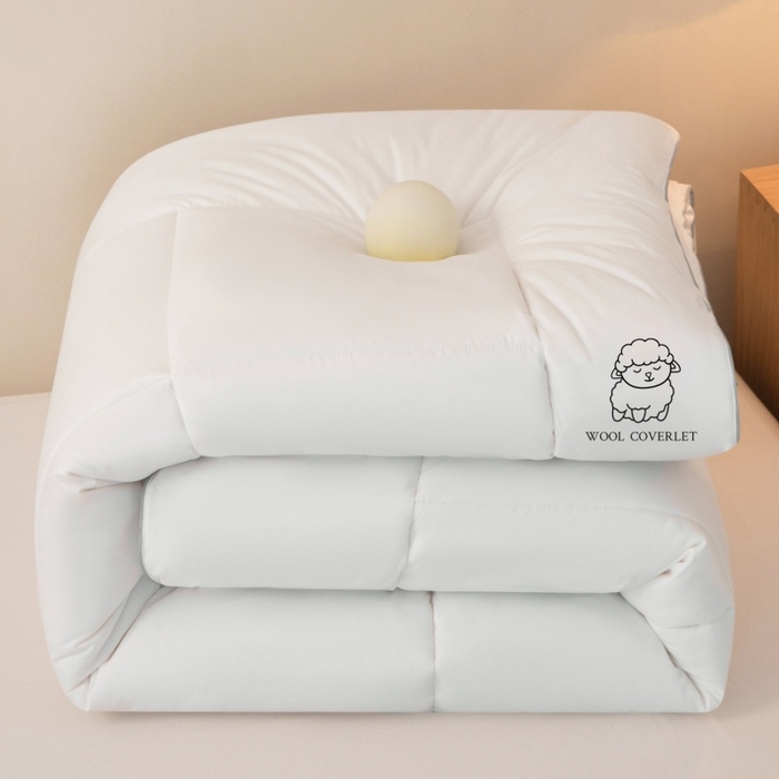 91家纺网 家纺一手货源 找家纺 （总）爱宝被业 2025新款亲肤舒适A类100%羊毛填充亲肤棉羊毛被被子被芯