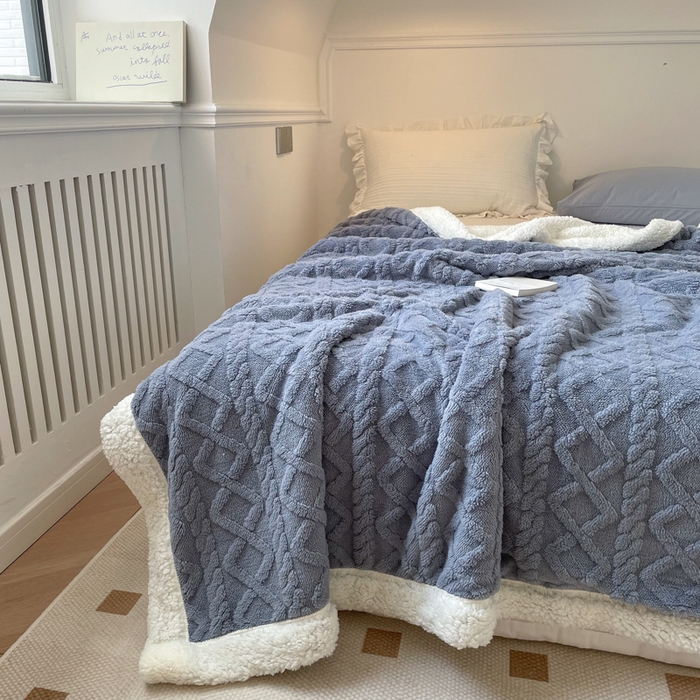 91家纺网 家纺一手货源 找家纺 栩裕纺织2025新款塔夫绒&羊羔绒毛毯家用毯子 塔夫绒-星空蓝