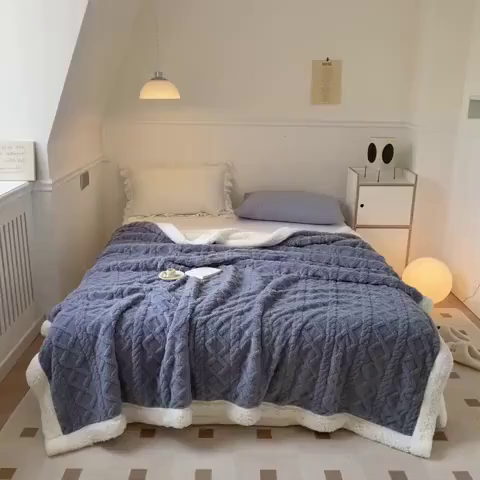 91家纺网 家纺一手货源 找家纺 栩裕纺织2025新款塔夫绒&羊羔绒毛毯家用毯子 塔夫绒-星空蓝