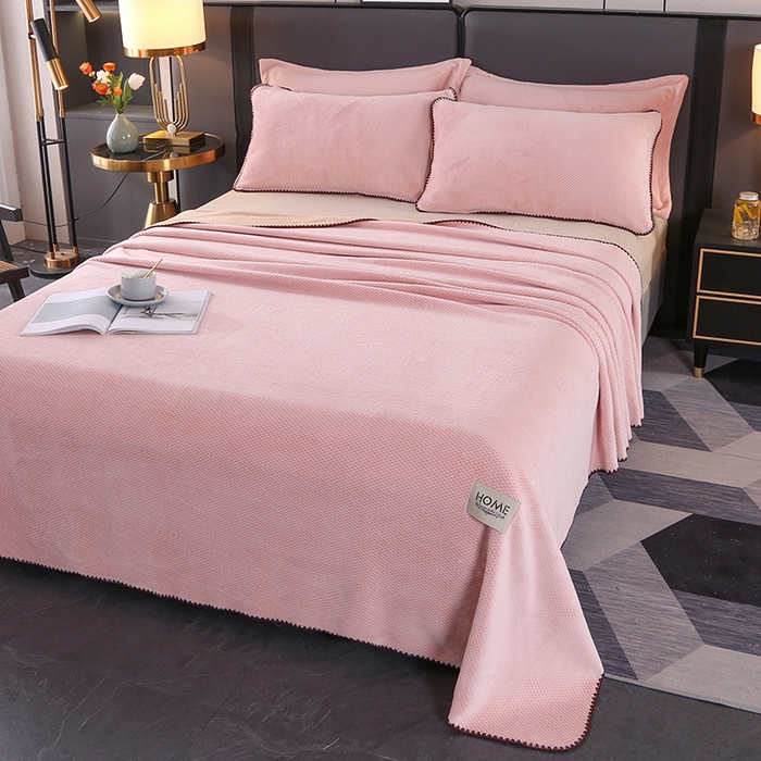 91家纺网 家纺一手货源 找家纺 栩裕纺织 2025新款锦绒提花牛奶绒毛毯法兰绒毯子 樱花粉