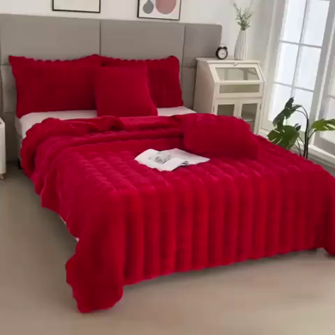 91家纺网 家纺一手货源 找家纺 （总）栩裕纺织 2025新款纯色托斯卡纳兔毛大泡泡绒毛毯