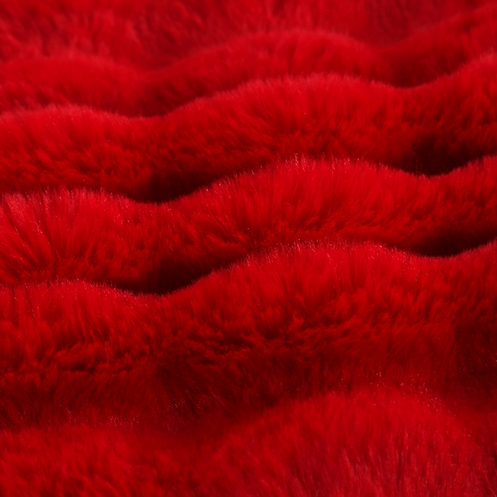 91家纺网 家纺一手货源 找家纺 栩裕纺织 2025新款纯色托斯卡纳兔毛大泡泡绒毛毯 红色