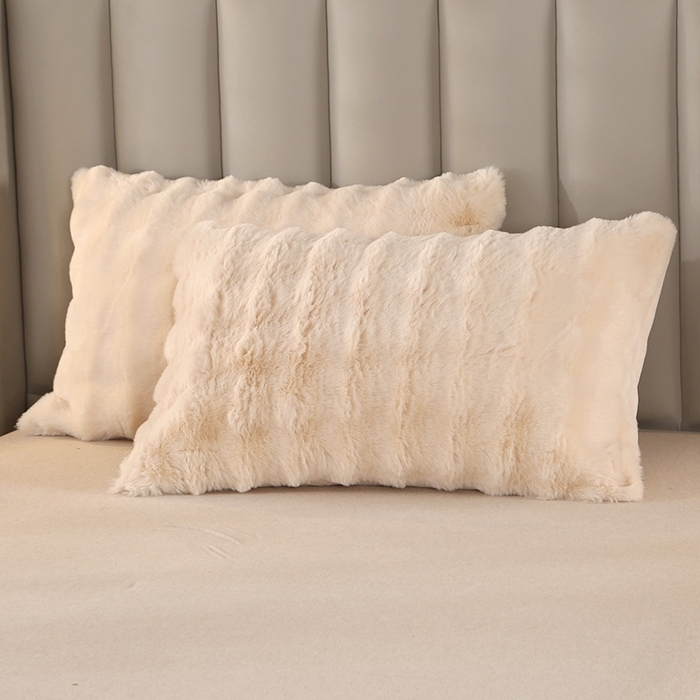 91家纺网 家纺一手货源 找家纺 栩裕纺织 2025新款纯色托斯卡纳兔毛大泡泡绒毛毯 米杏