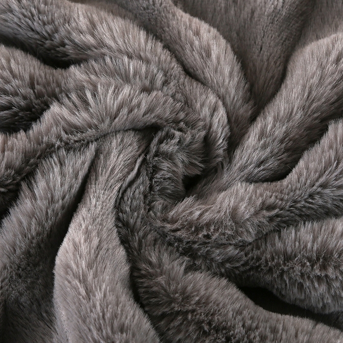 91家纺网 家纺一手货源 找家纺 栩裕纺织 2025新款纯色托斯卡纳兔毛大泡泡绒毛毯 深灰