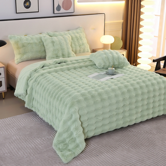 91家纺网 家纺一手货源 找家纺 栩裕纺织 2025新款纯色托斯卡纳兔毛大泡泡绒毛毯 清新绿