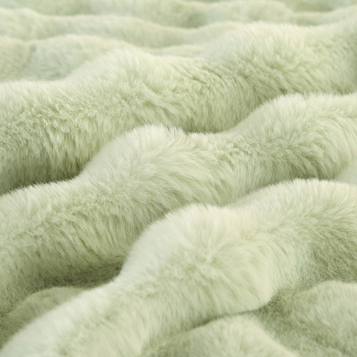 91家纺网 家纺一手货源 找家纺 栩裕纺织 2025新款纯色托斯卡纳兔毛大泡泡绒毛毯 清新绿