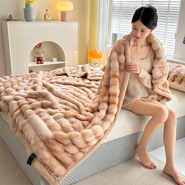 91家纺网 家纺一手货源 找家纺 栩裕纺织 2025新款双面波斯绒罗马柱毛毯 炫彩咖