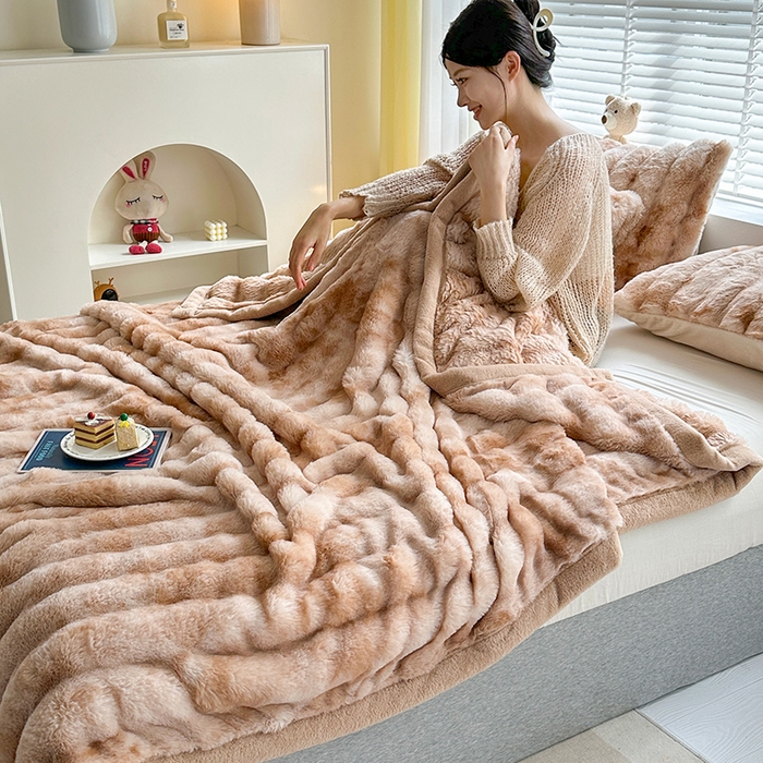 91家纺网 家纺一手货源 找家纺 栩裕纺织 2025新款双面波斯绒罗马柱毛毯 炫彩咖