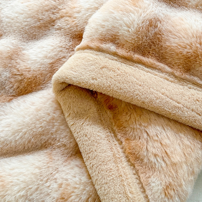 91家纺网 家纺一手货源 找家纺 栩裕纺织 2025新款双面波斯绒罗马柱毛毯 炫彩咖