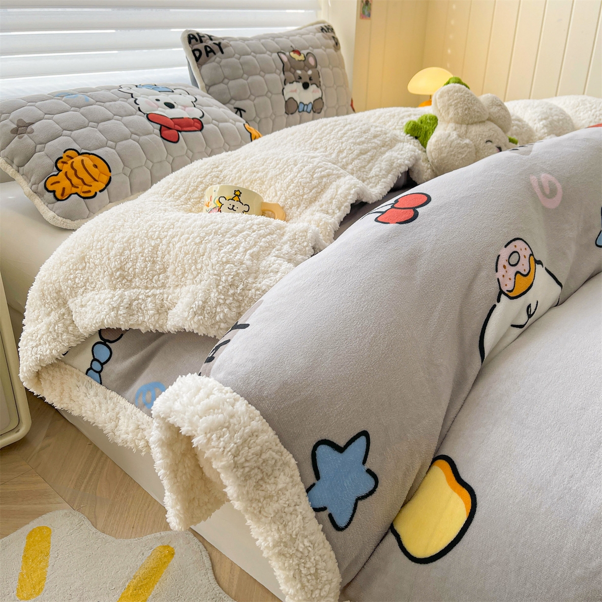 91家纺网 家纺一手货源 找家纺 雯豆家纺 2025新款双面暖绒多功能被套毯盖毯毯子 假日小狗