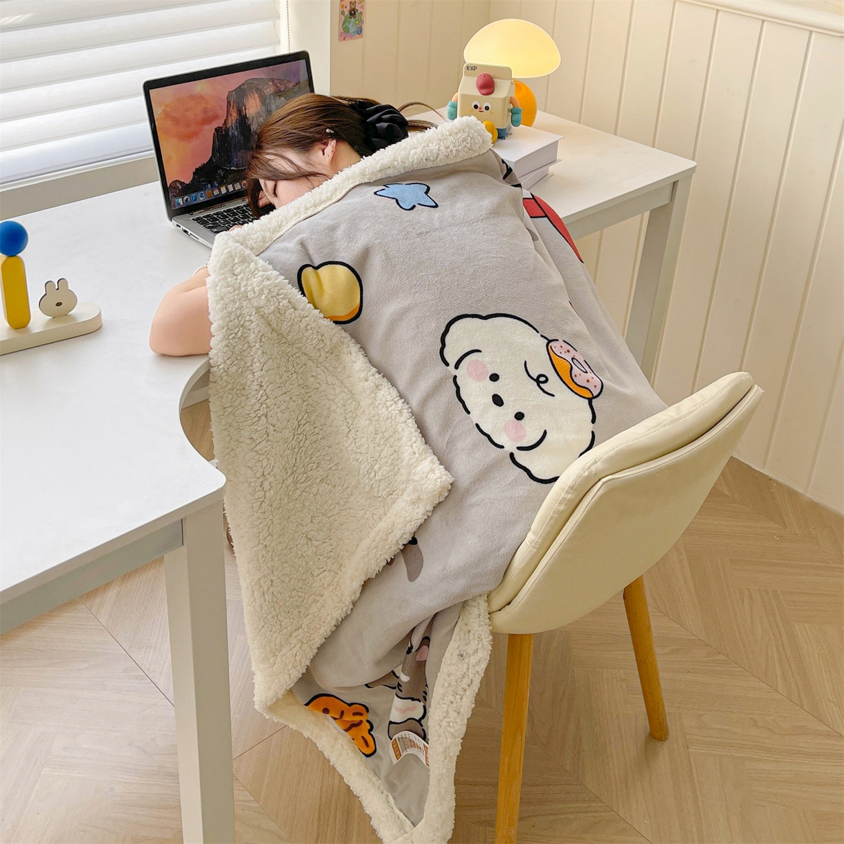 91家纺网 家纺一手货源 找家纺 雯豆家纺 2025新款双面暖绒多功能被套毯盖毯毯子 假日小狗