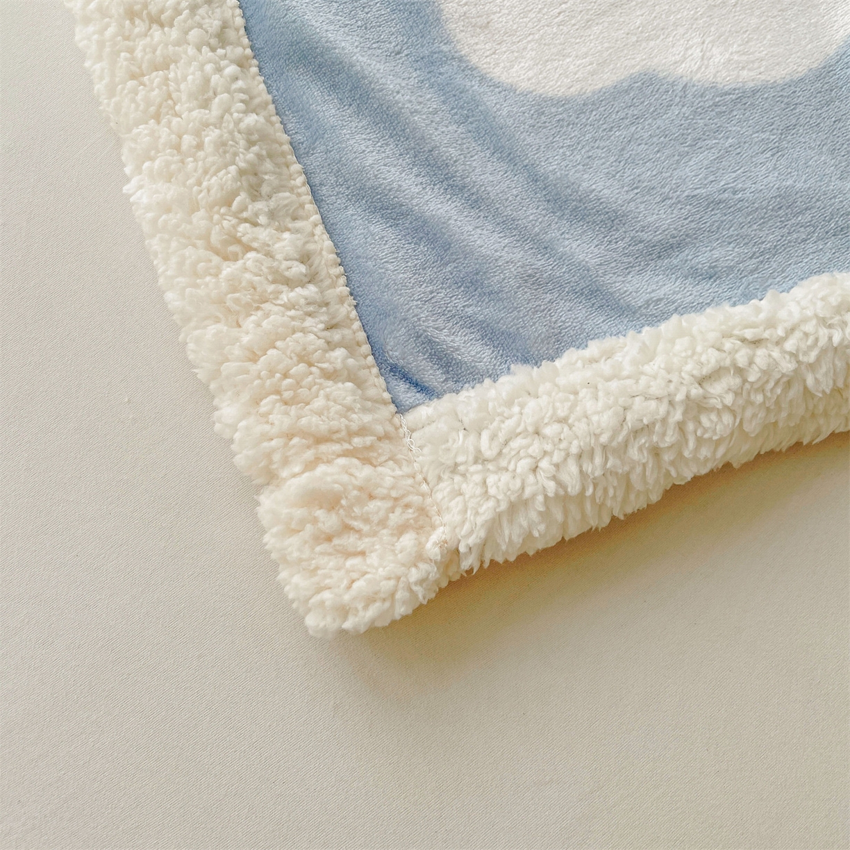 91家纺网 家纺一手货源 找家纺 雯豆家纺 2025新款双面暖绒多功能被套毯盖毯毯子 爱心云