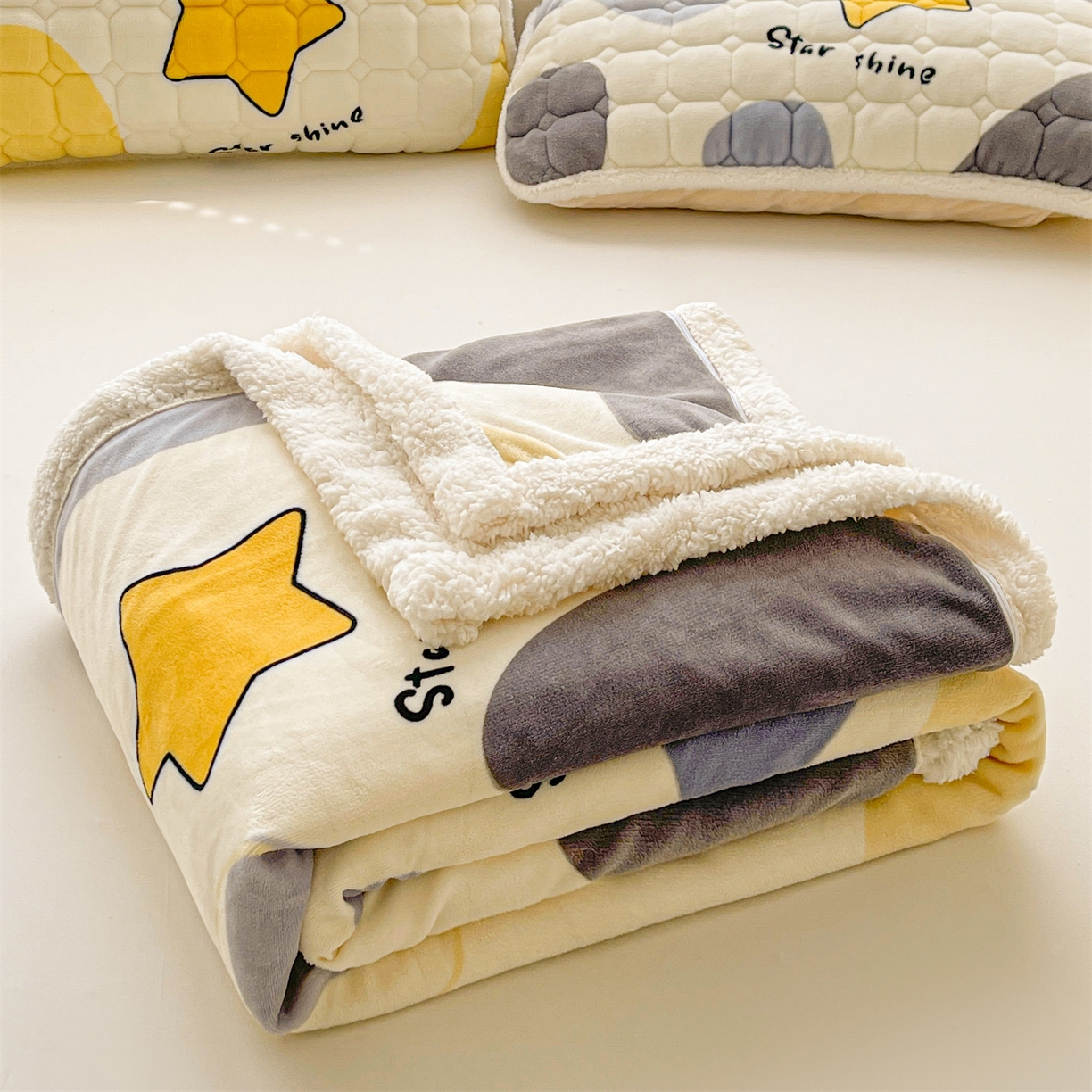 91家纺网 家纺一手货源 找家纺 雯豆家纺 2025新款双面暖绒多功能被套毯盖毯毯子 斑点星星