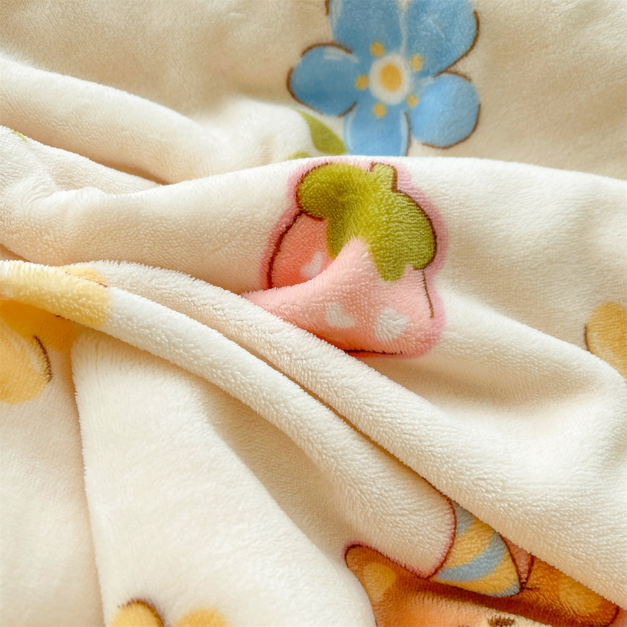 91家纺网 家纺一手货源 找家纺 雯豆家纺 2025新款双面暖绒多功能被套毯盖毯毯子 彩色萌宠