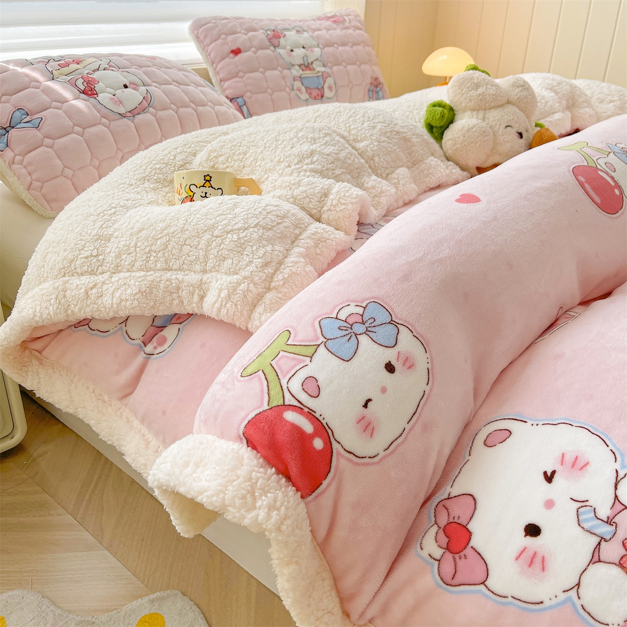 91家纺网 家纺一手货源 找家纺 雯豆家纺 2025新款双面暖绒多功能被套毯盖毯毯子 茶杯猫咪