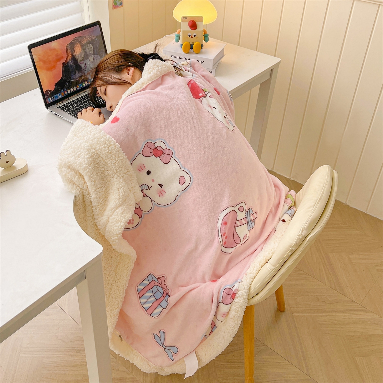 91家纺网 家纺一手货源 找家纺 雯豆家纺 2025新款双面暖绒多功能被套毯盖毯毯子 茶杯猫咪