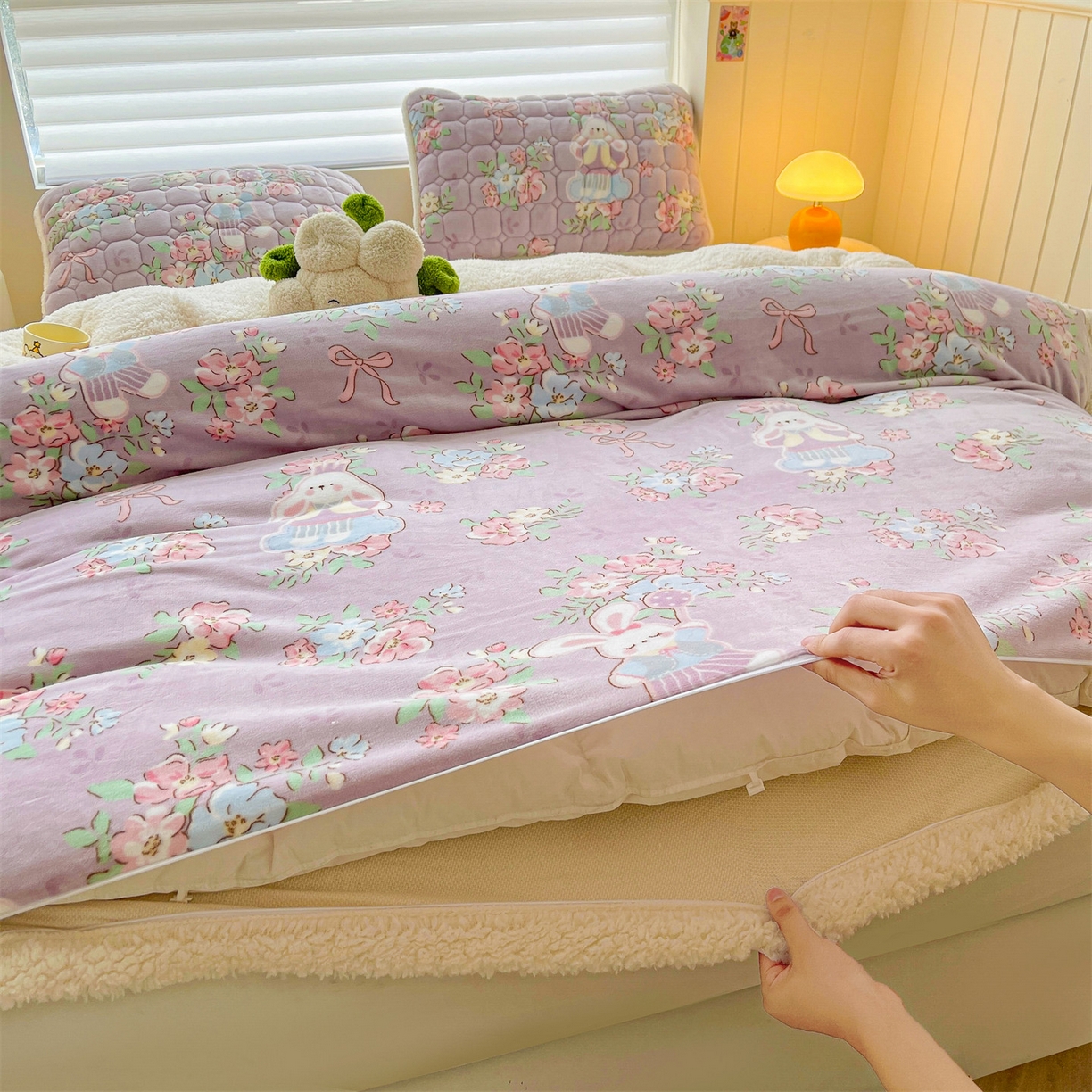 91家纺网 家纺一手货源 找家纺 雯豆家纺 2025新款双面暖绒多功能被套毯盖毯毯子 花花仙子