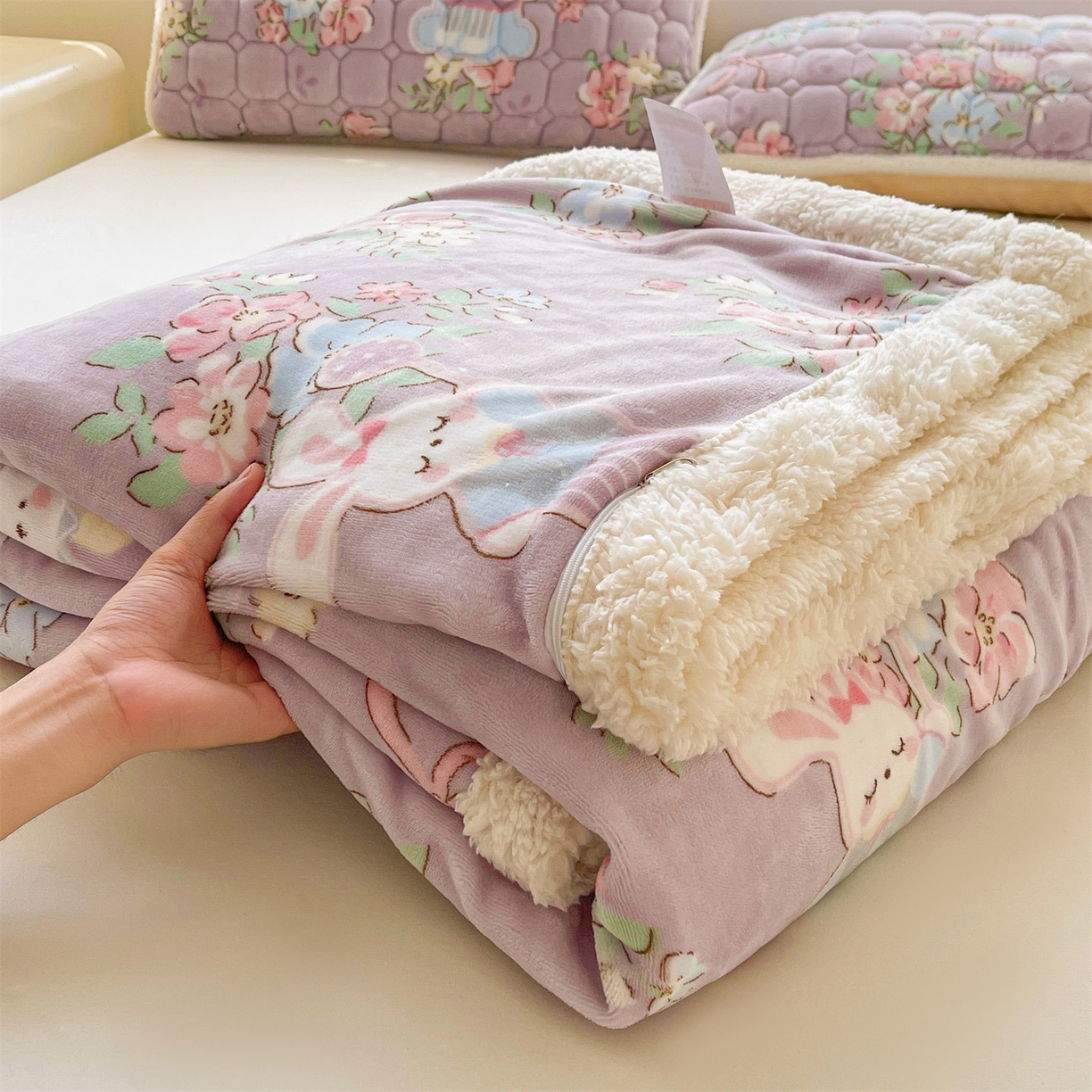 91家纺网 家纺一手货源 找家纺 雯豆家纺 2025新款双面暖绒多功能被套毯盖毯毯子 花花仙子