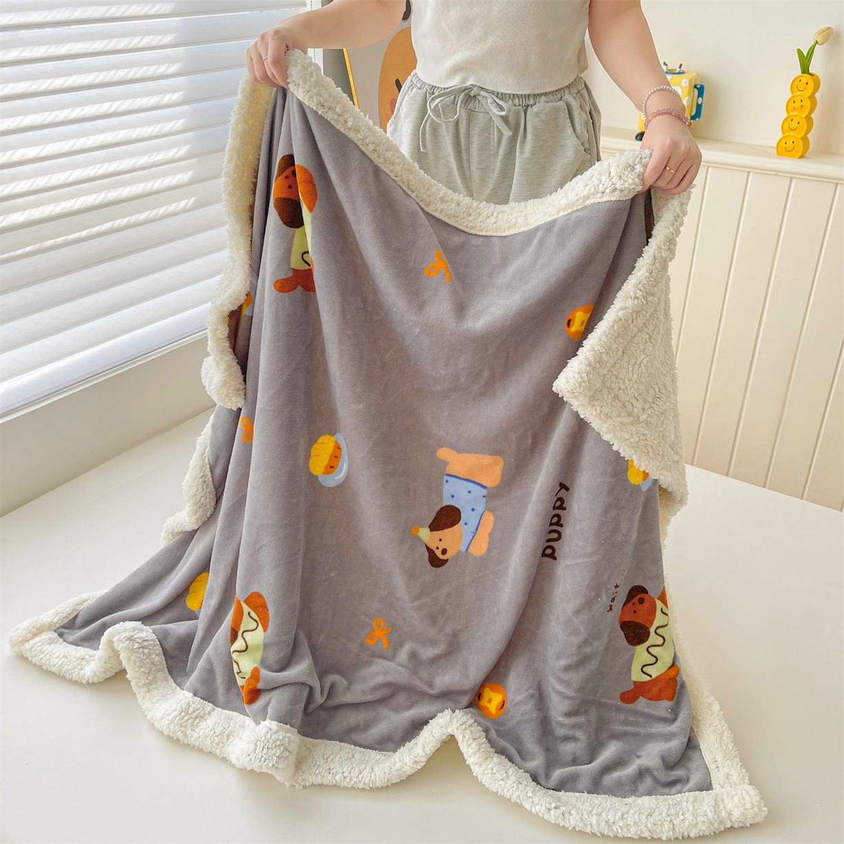 91家纺网 家纺一手货源 找家纺 雯豆家纺 2025新款双面暖绒多功能被套毯盖毯毯子 腊肠狗