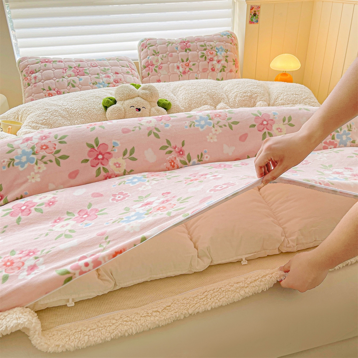 91家纺网 家纺一手货源 找家纺 雯豆家纺 2025新款双面暖绒多功能被套毯盖毯毯子 莱茵