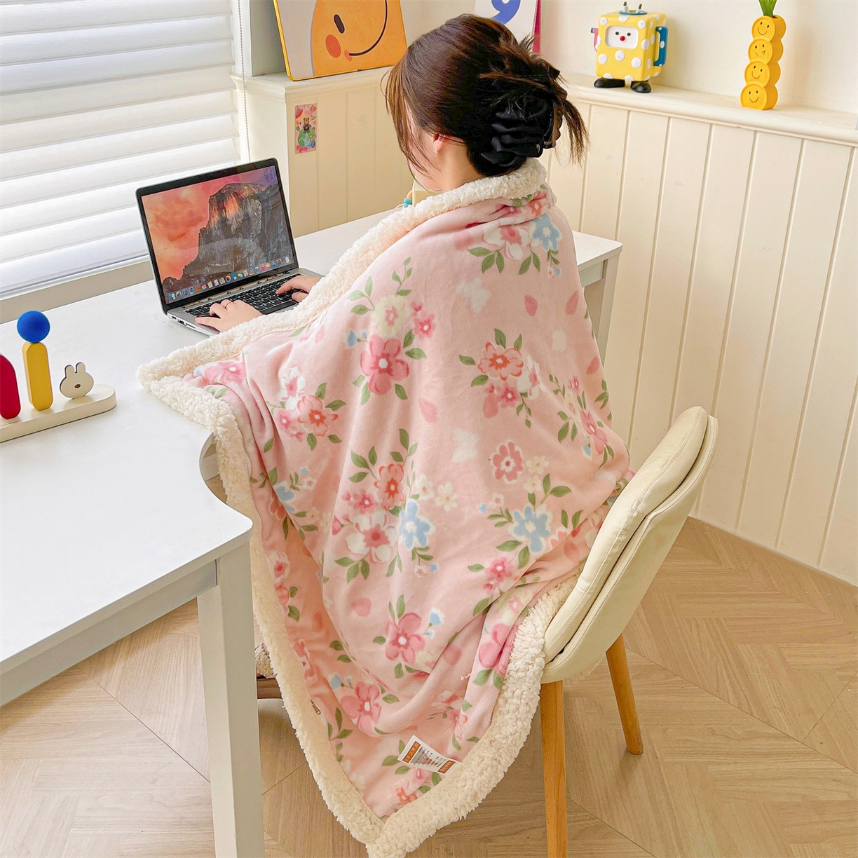 91家纺网 家纺一手货源 找家纺 雯豆家纺 2025新款双面暖绒多功能被套毯盖毯毯子 莱茵