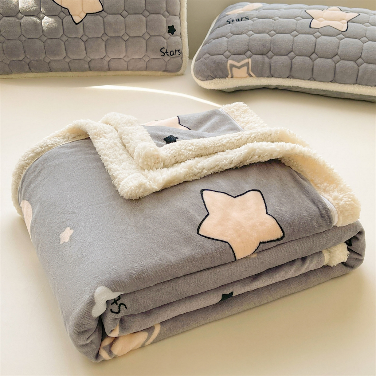 91家纺网 家纺一手货源 找家纺 雯豆家纺 2025新款双面暖绒多功能被套毯盖毯毯子 满天星