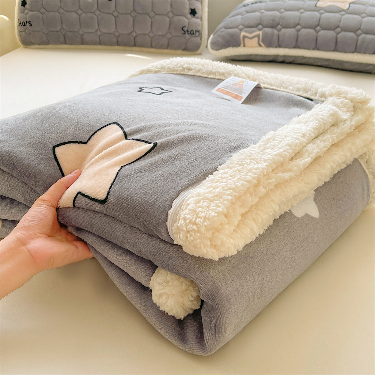 91家纺网 家纺一手货源 找家纺 雯豆家纺 2025新款双面暖绒多功能被套毯盖毯毯子 满天星