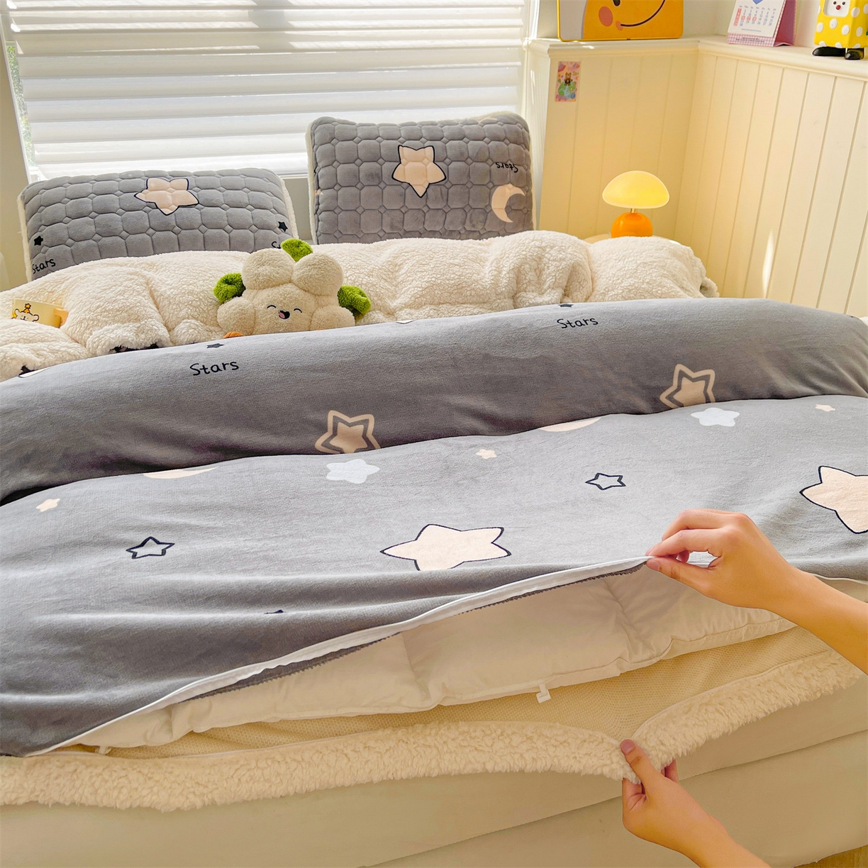 91家纺网 家纺一手货源 找家纺 雯豆家纺 2025新款双面暖绒多功能被套毯盖毯毯子 满天星