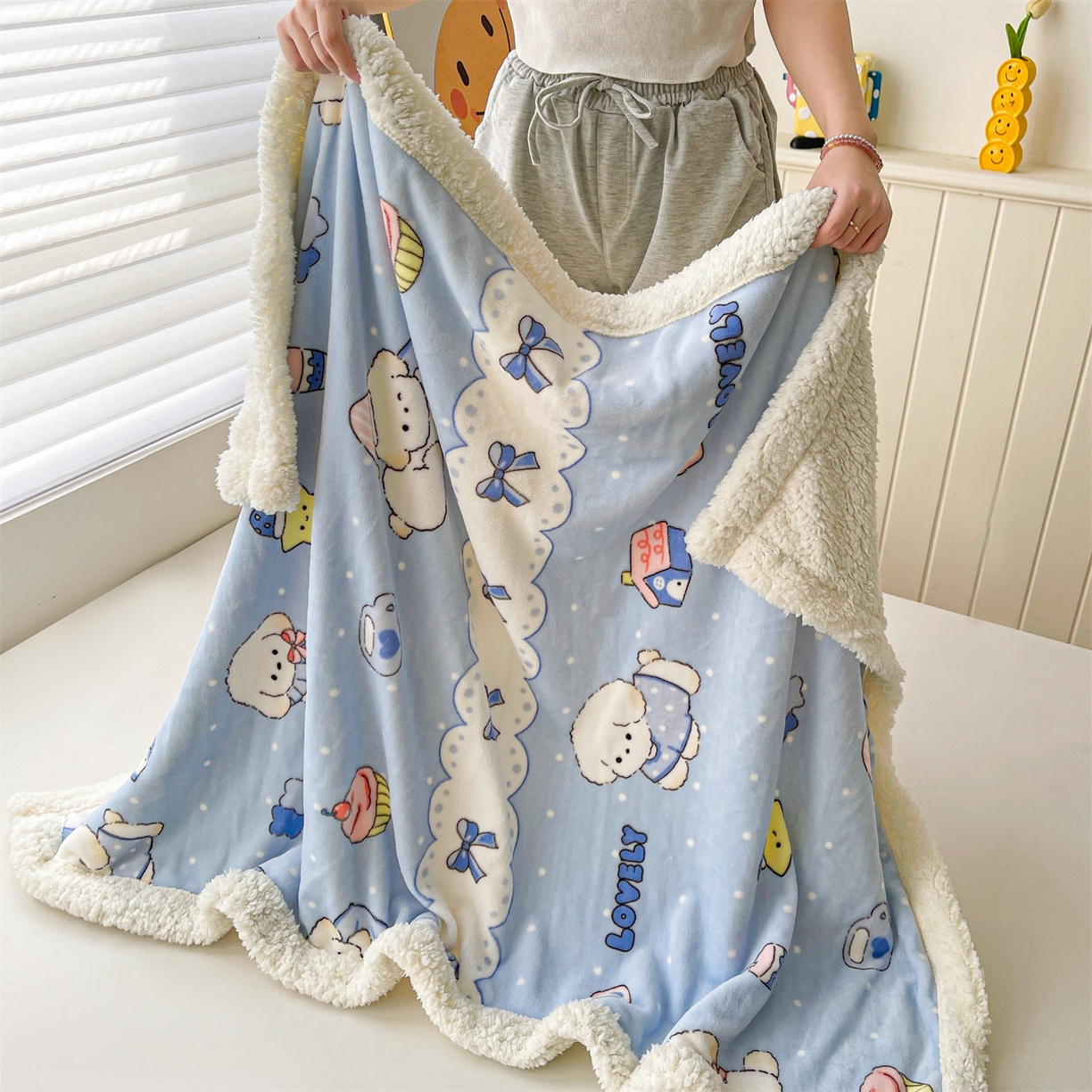 91家纺网 家纺一手货源 找家纺 雯豆家纺 2025新款双面暖绒多功能被套毯盖毯毯子 奶蓝小狗