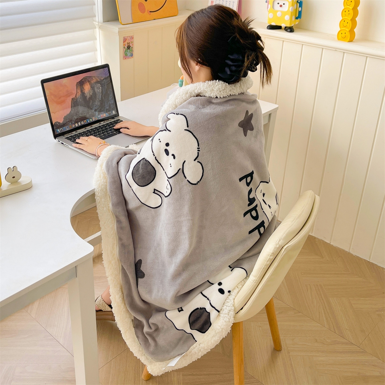 91家纺网 家纺一手货源 找家纺 雯豆家纺 2025新款双面暖绒多功能被套毯盖毯毯子 皮皮狗