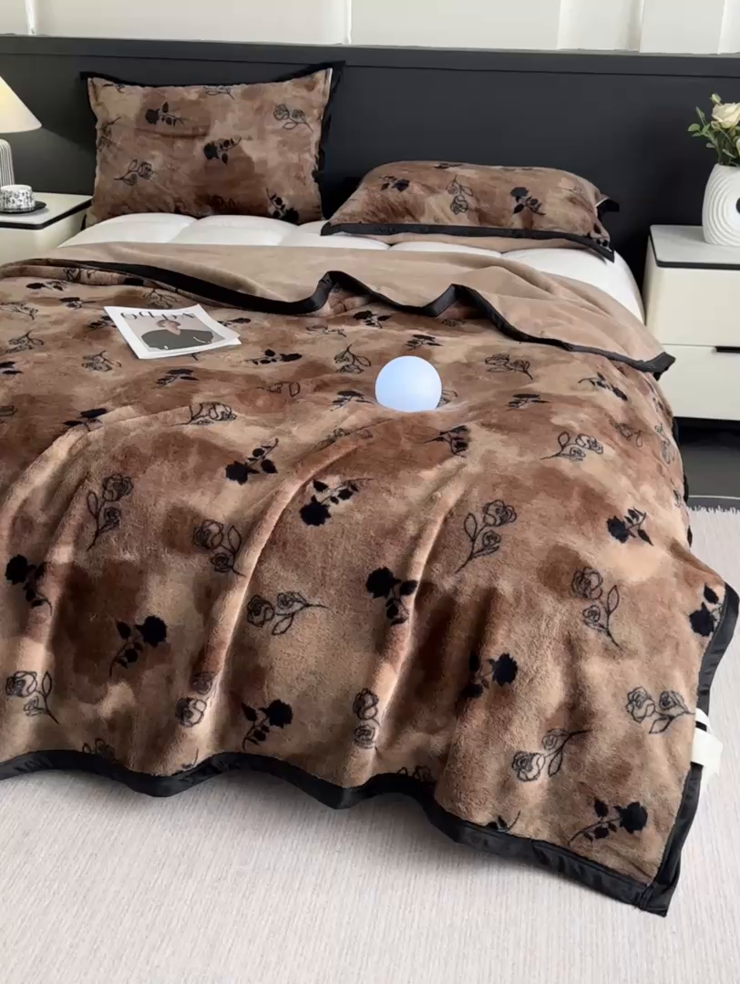 91家纺网 家纺一手货源 找家纺 （总）芙绣家纺 2025新款雪貂绒毛毯轻奢高级感办公室午休毯空调毯沙发毯加厚