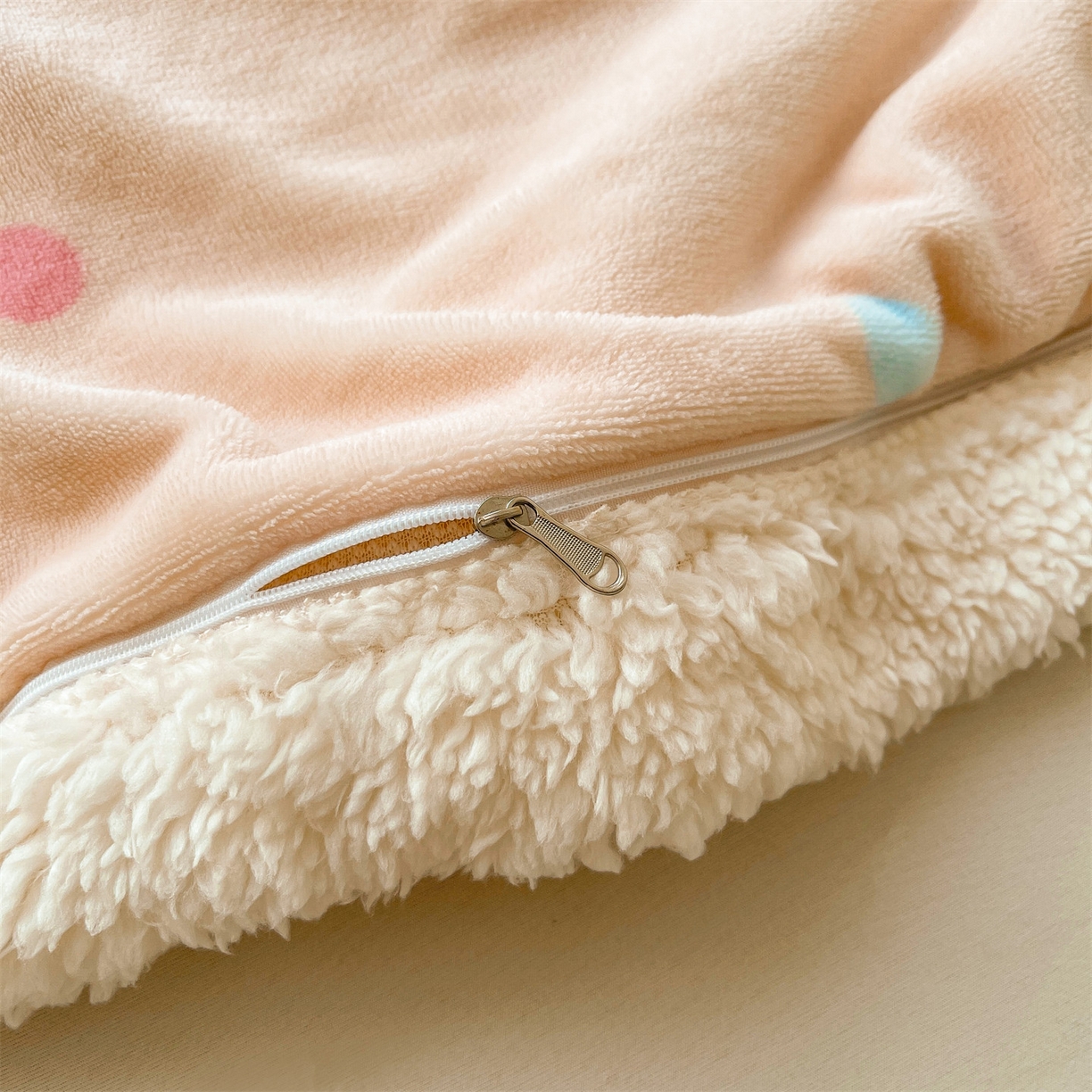 91家纺网 家纺一手货源 找家纺 雯豆家纺 2025新款双面暖绒多功能被套毯盖毯毯子 甜心布布