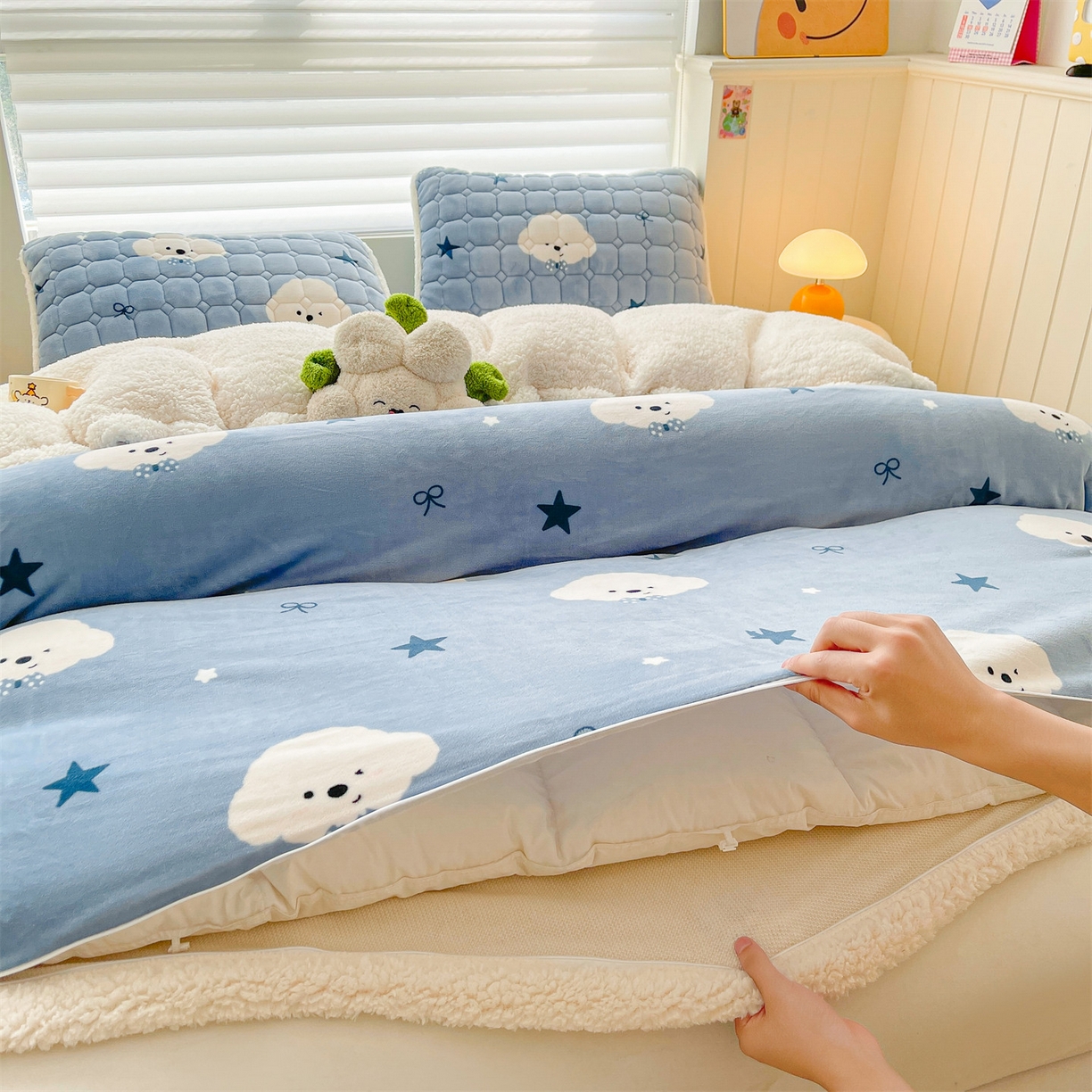 91家纺网 家纺一手货源 找家纺 雯豆家纺 2025新款双面暖绒多功能被套毯盖毯毯子 星空小狗