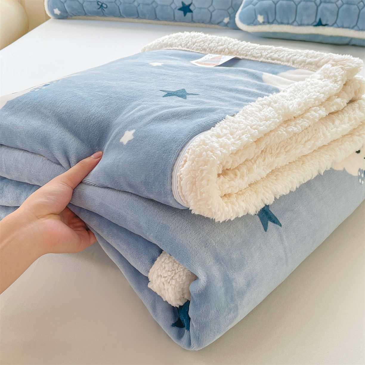 91家纺网 家纺一手货源 找家纺 雯豆家纺 2025新款双面暖绒多功能被套毯盖毯毯子 星空小狗