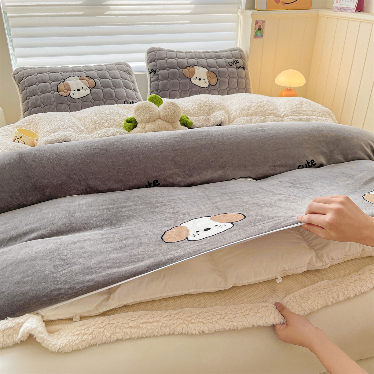 91家纺网 家纺一手货源 找家纺 雯豆家纺 2025新款双面暖绒多功能被套毯盖毯毯子 阳光狗