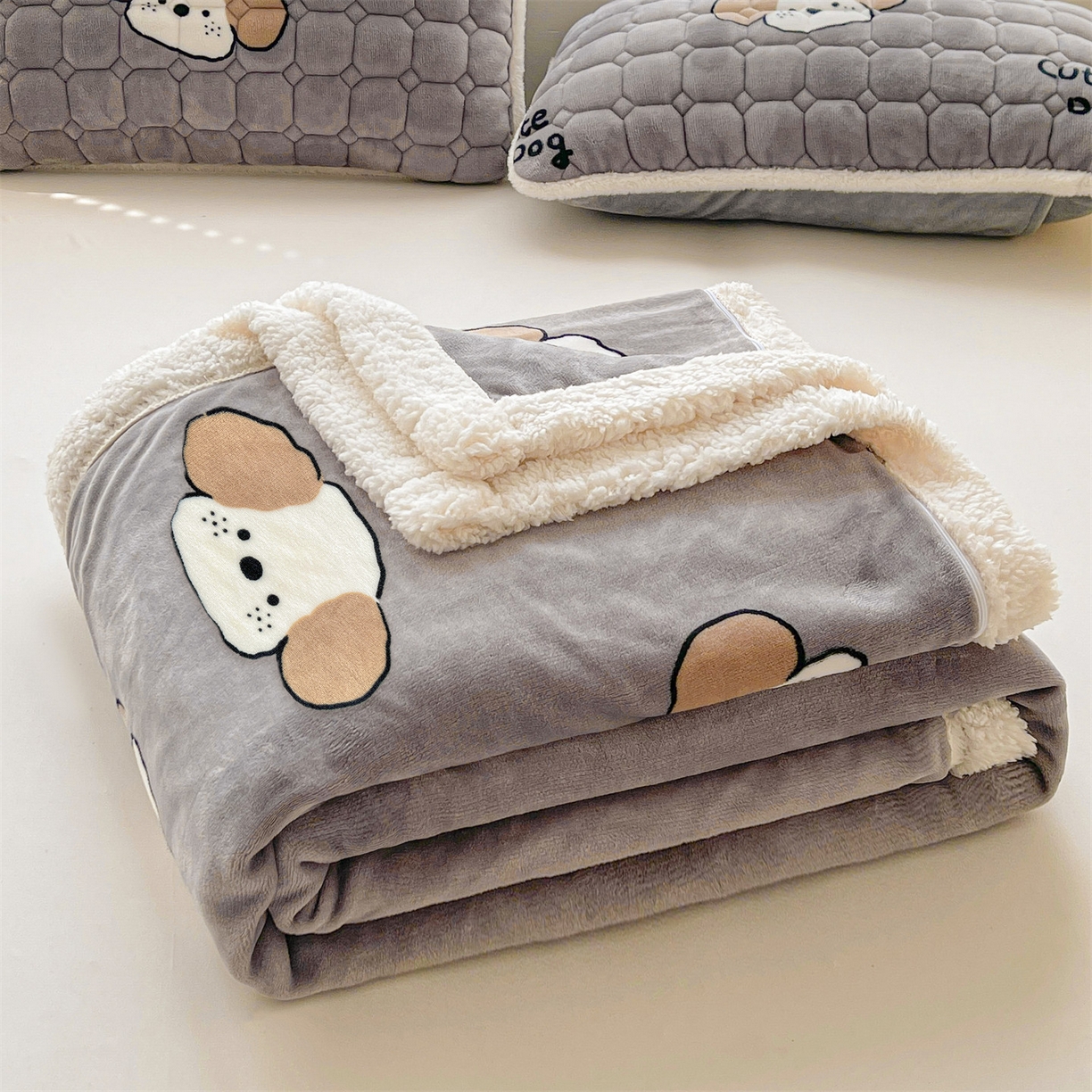 91家纺网 家纺一手货源 找家纺 雯豆家纺 2025新款双面暖绒多功能被套毯盖毯毯子 阳光狗