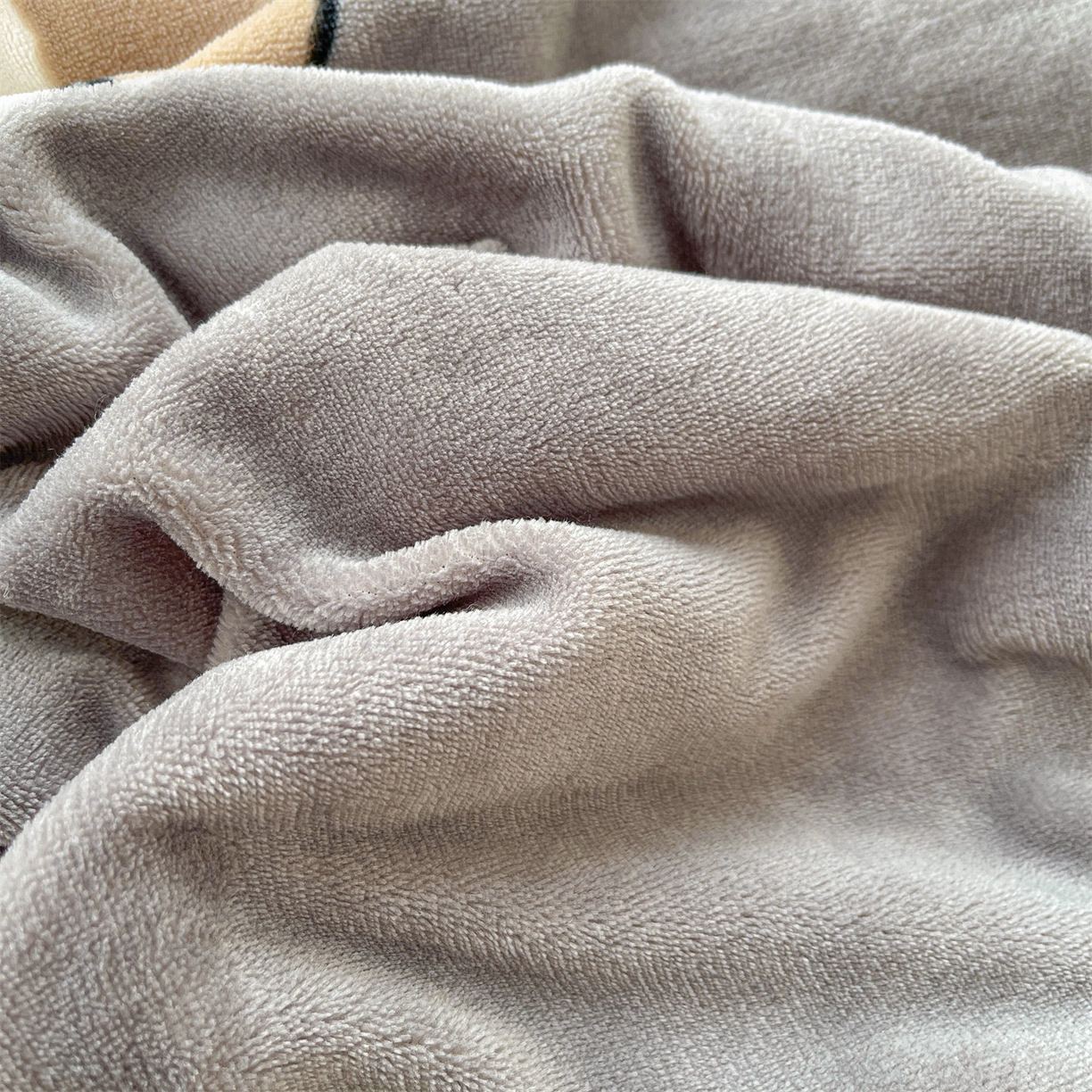 91家纺网 家纺一手货源 找家纺 雯豆家纺 2025新款双面暖绒多功能被套毯盖毯毯子 阳光狗