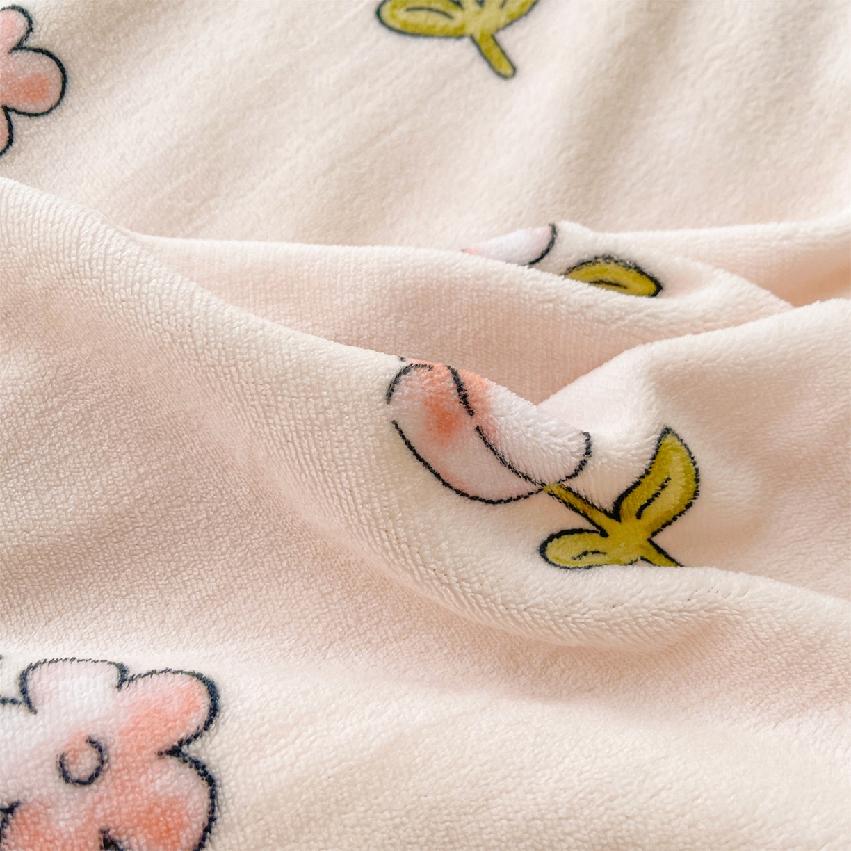 91家纺网 家纺一手货源 找家纺 雯豆家纺 2025新款双面暖绒多功能被套毯盖毯毯子 月季小兔