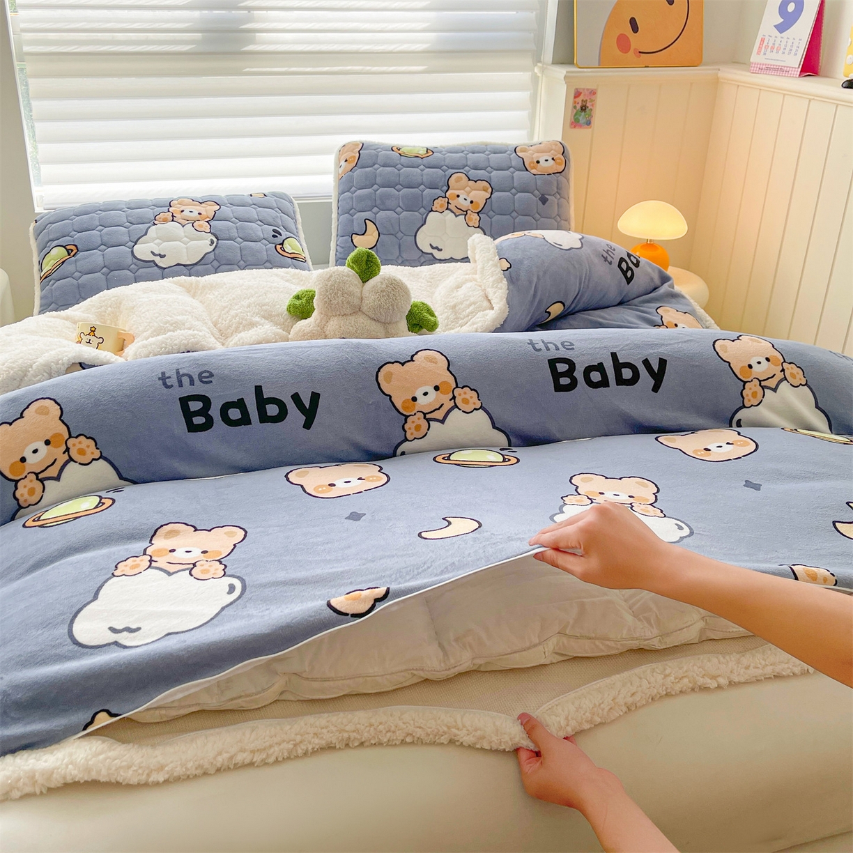 91家纺网 家纺一手货源 找家纺 雯豆家纺 2025新款双面暖绒多功能被套毯盖毯毯子 云朵熊