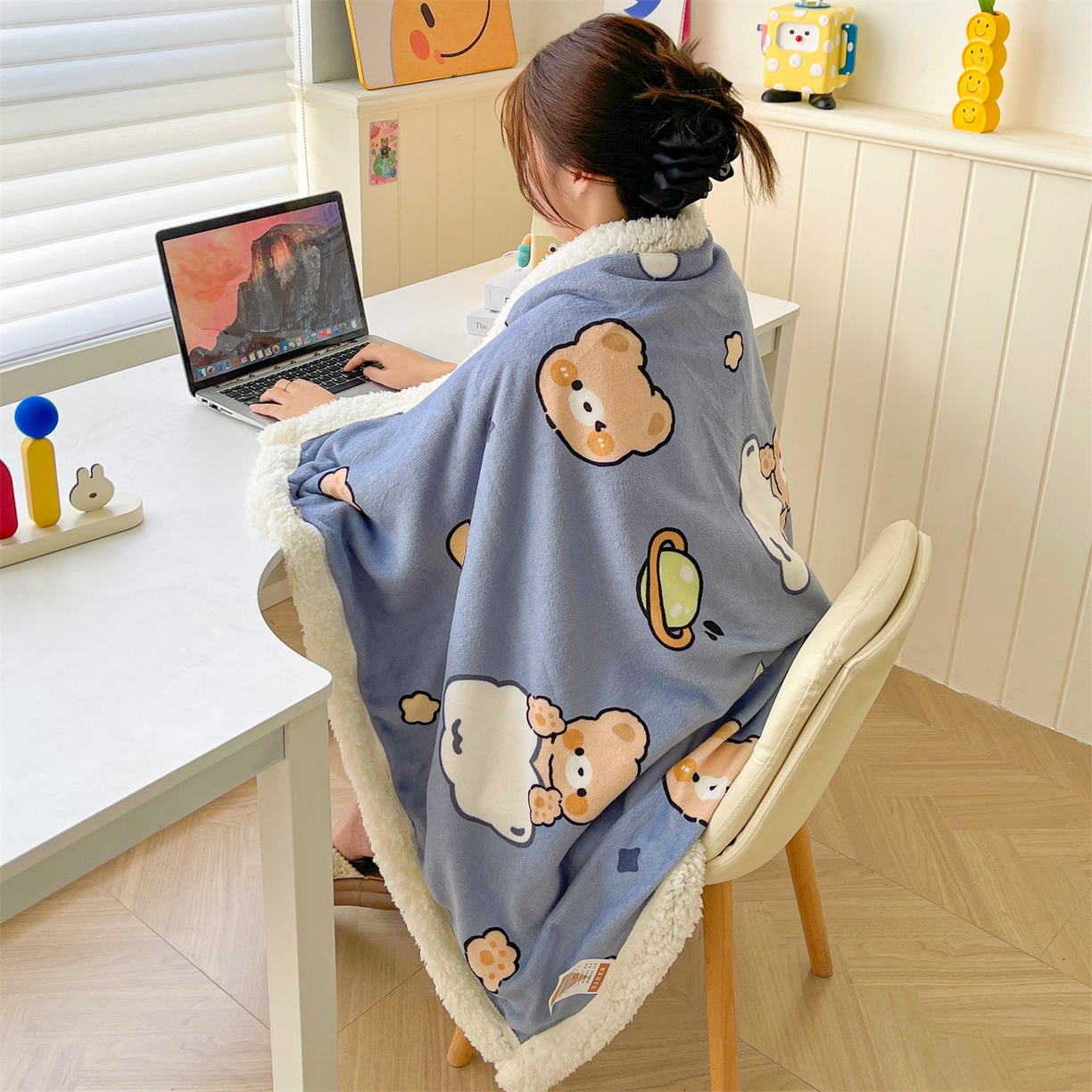 91家纺网 家纺一手货源 找家纺 雯豆家纺 2025新款双面暖绒多功能被套毯盖毯毯子 云朵熊