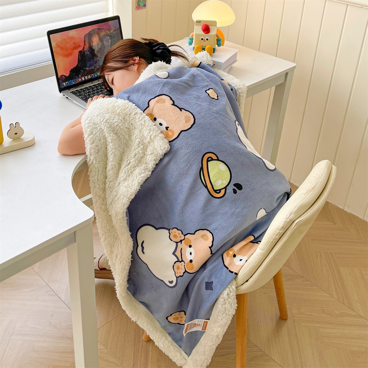 91家纺网 家纺一手货源 找家纺 雯豆家纺 2025新款双面暖绒多功能被套毯盖毯毯子 云朵熊