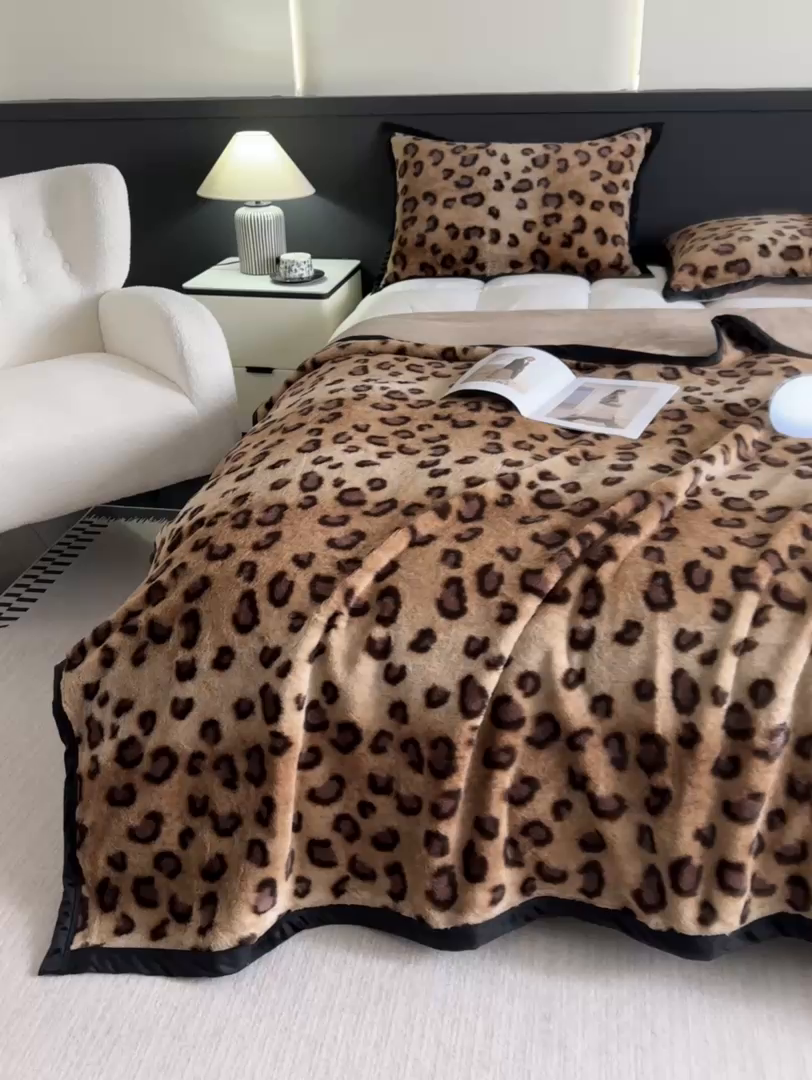 91家纺网 家纺一手货源 找家纺 芙绣家纺 2025新款雪貂绒毛毯轻奢高级感办公室午休毯空调毯沙发毯加厚 露西