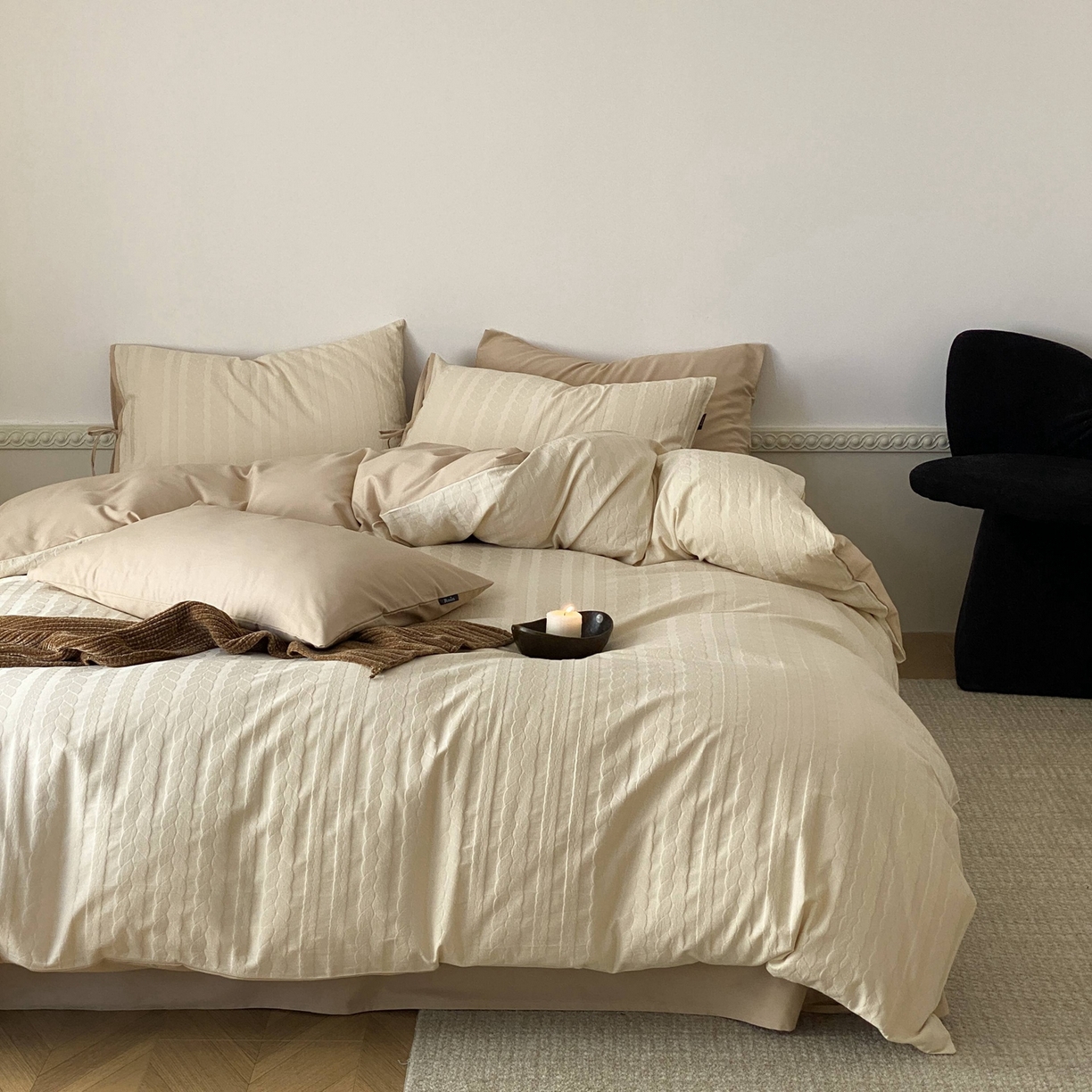 91家纺网 家纺一手货源 找家纺 （总）玉宇阁家居 2025秋冬新品60s色织全棉磨毛大提花四件套-绑带款