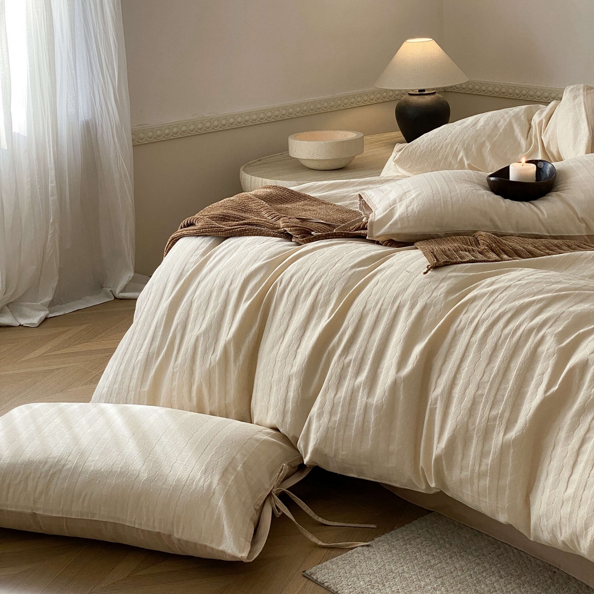 91家纺网 家纺一手货源 找家纺 玉宇阁家居 2025秋冬新品60s色织全棉磨毛大提花四件套-绑带款 绑带款-淡琉璃