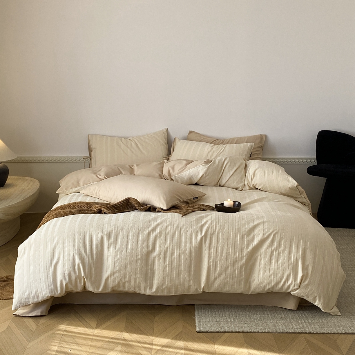 91家纺网 家纺一手货源 找家纺 玉宇阁家居 2025秋冬新品60s色织全棉磨毛大提花四件套-绑带款 绑带款-淡琉璃