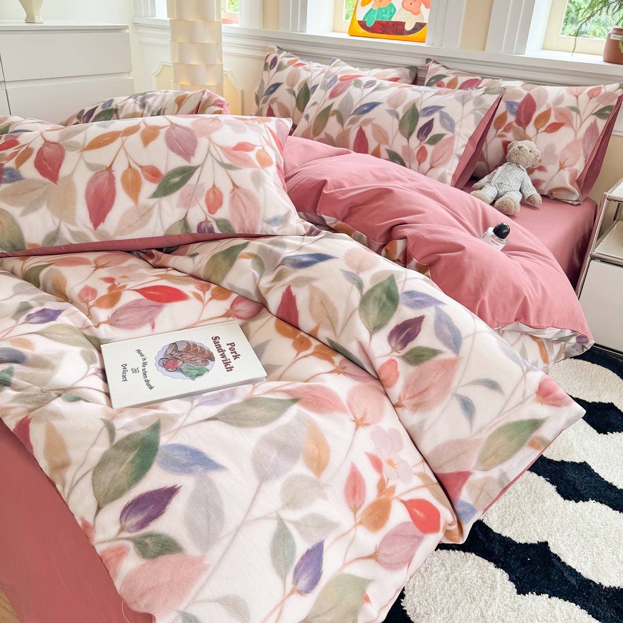 91家纺网 家纺一手货源 找家纺 千朵 2025新款全棉磨毛印花四件套 景秋红