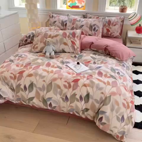 91家纺网 家纺一手货源 找家纺 千朵 2025新款全棉磨毛印花四件套 景秋红