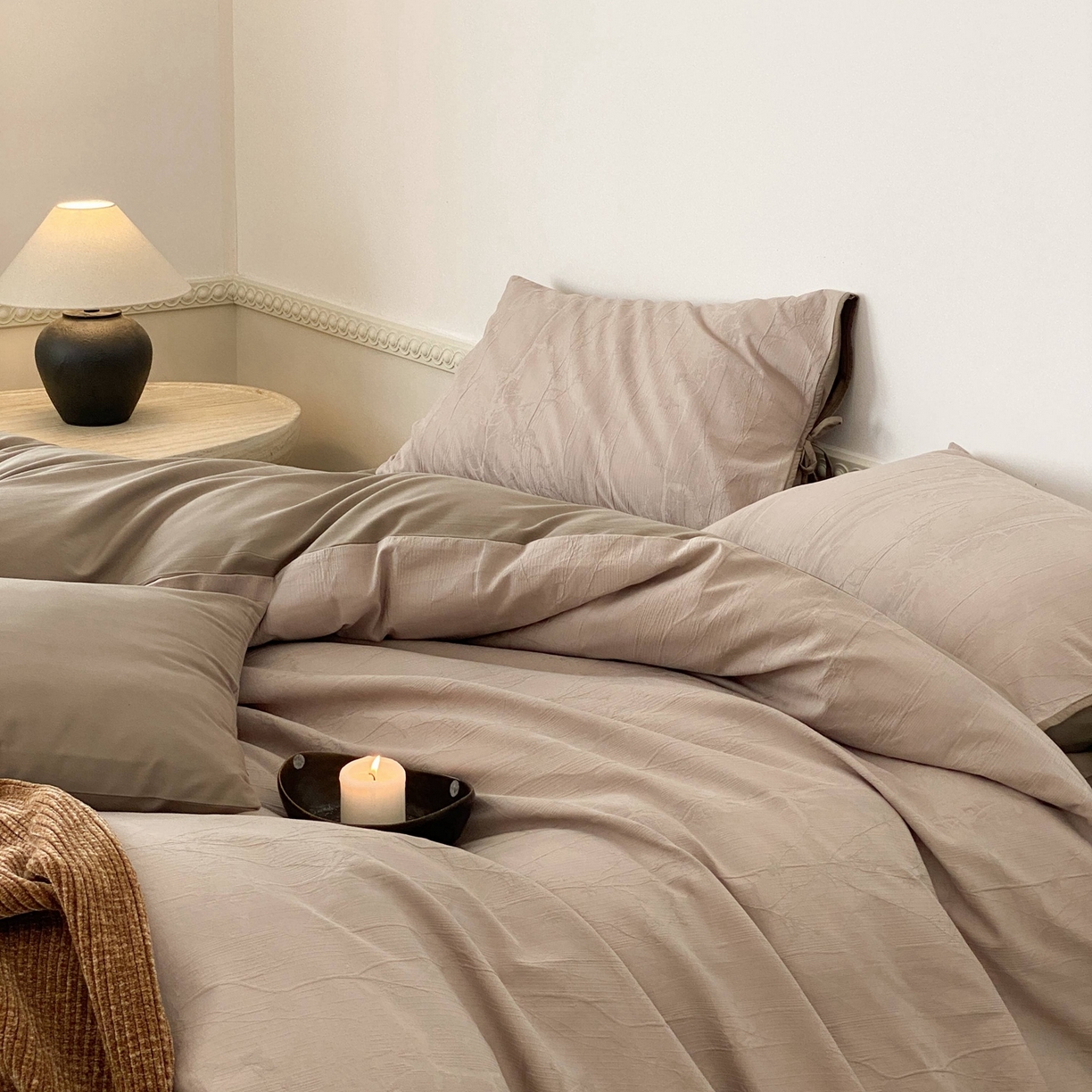 91家纺网 家纺一手货源 找家纺 玉宇阁家居 2025秋冬新品60s色织全棉磨毛大提花四件套-绑带款 绑带款-缎灰流光